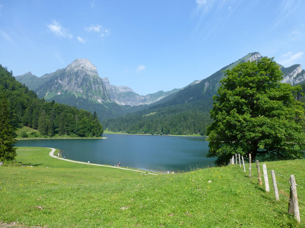 Berghotel Obersee Näfels Eksteriør bilde